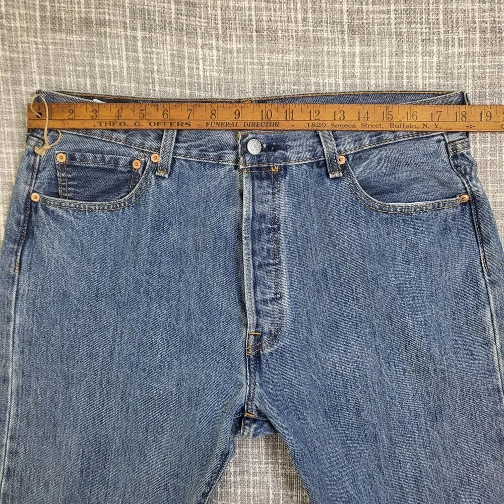 Levi's 501 Jeans Original Button Fly Straight Leg Lt-Med 38X30 (act. in pics)